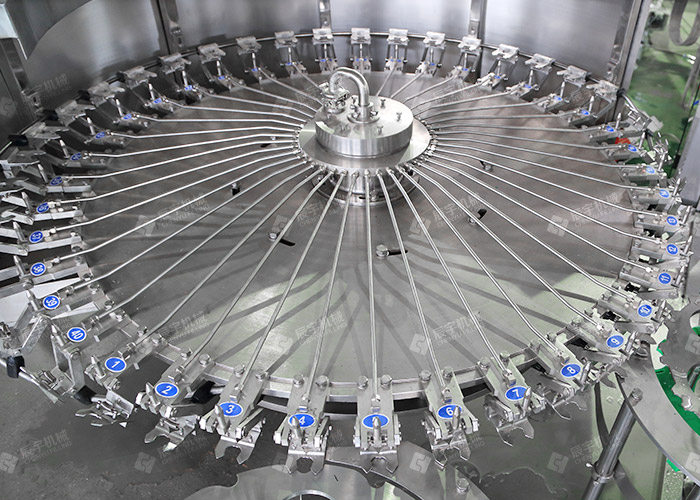 PET瓶啤酒灌裝機(jī) PET瓶啤酒灌裝機(jī)