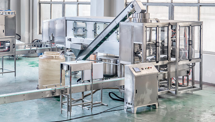 5加侖桶裝水灌裝生產線 5加侖桶裝水灌裝生產線